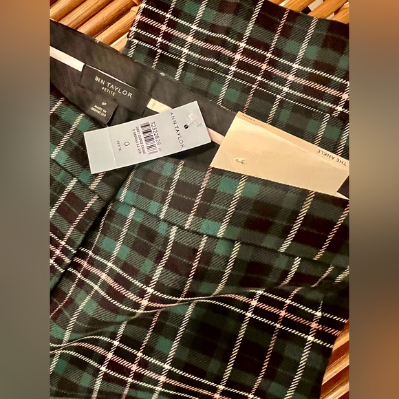 Ann Taylor Slacks NWT Sz 0P - Picture 3 of 3